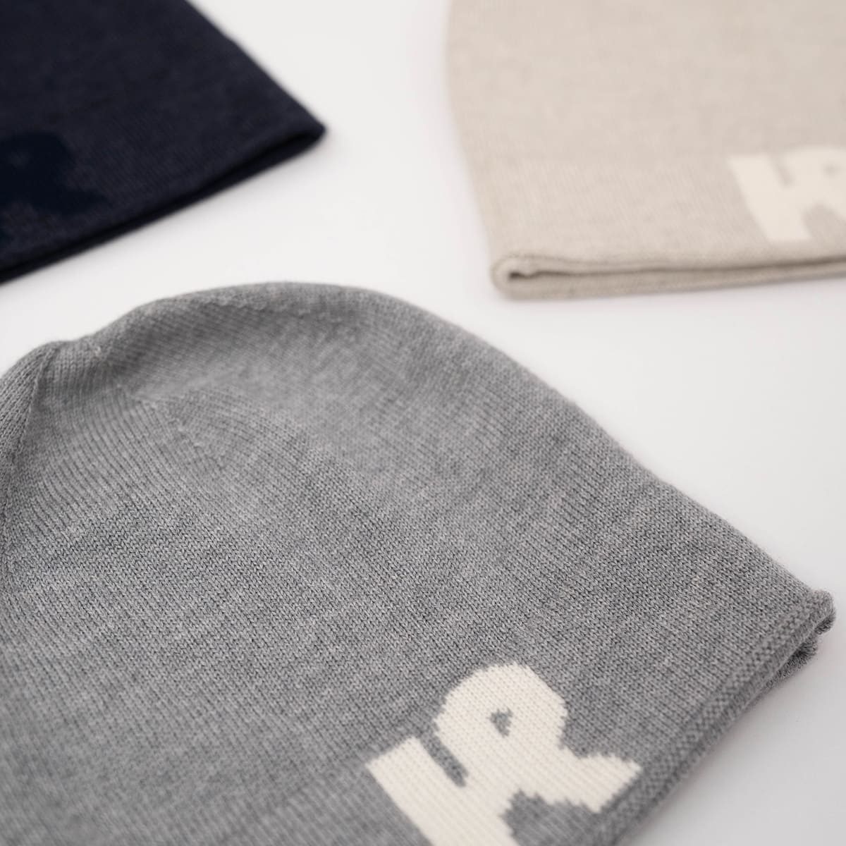Beanie aus Merinowolle | Unisex navy blau, grau melange, beige, monochrom, KINGS AND PRIESTS